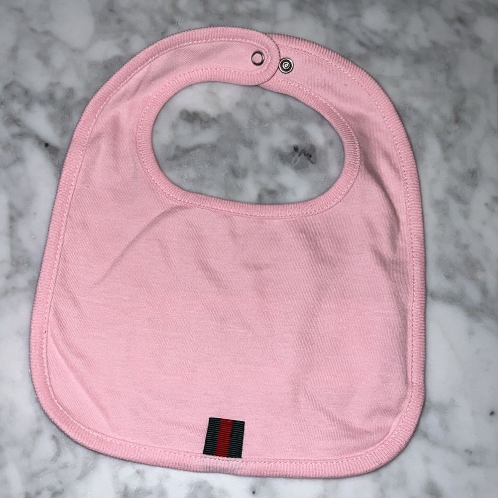 GUCCI PINK LOGO 3 PIECE BABYSUIT GIFT SET 3/6M - Picture 5 of 15